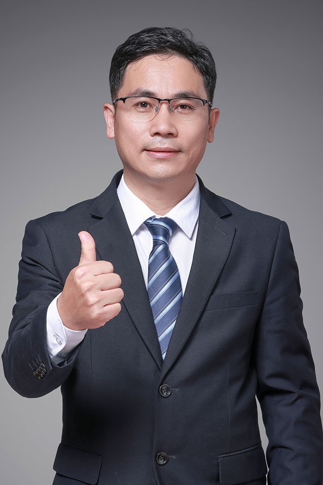 唐立新